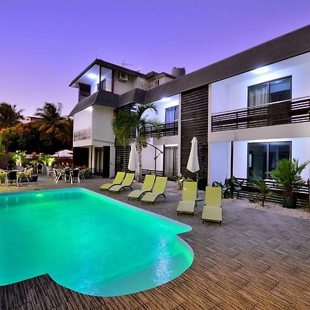 West Palm Inn Flic-en-Flacq Екстериор снимка